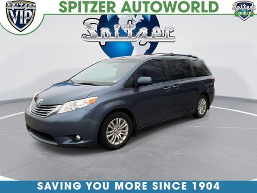 2016 Toyota Sienna XLE