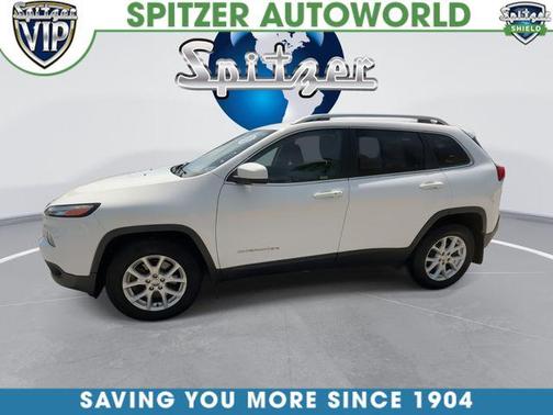 Bright White Clearcoat 2016 Jeep Cherokee Latitude