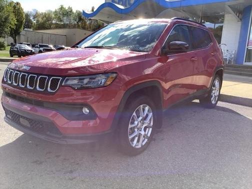 2023 Jeep Compass Latitude Lux