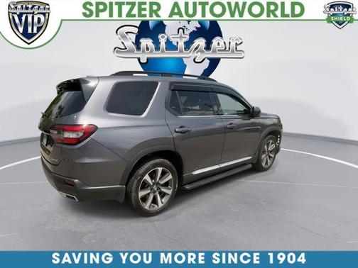 Modern Steel Metallic 2024 Honda Pilot Elite