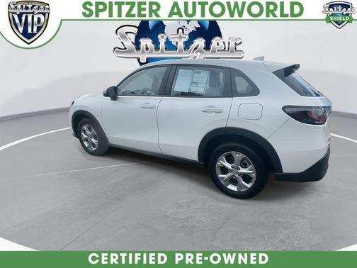 Platinum White Pearl 2024 Honda HR-V LX