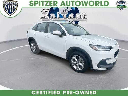 Platinum White Pearl 2024 Honda HR-V LX
