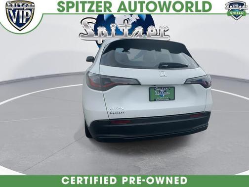 Platinum White Pearl 2024 Honda HR-V LX