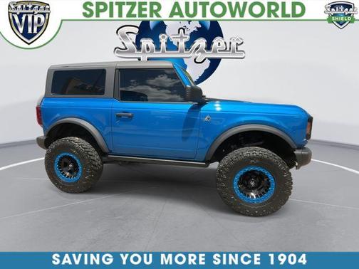 Velocity Blue Metallic 2022 Ford Bronco Black Diamond