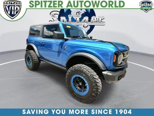 Velocity Blue Metallic 2022 Ford Bronco Black Diamond