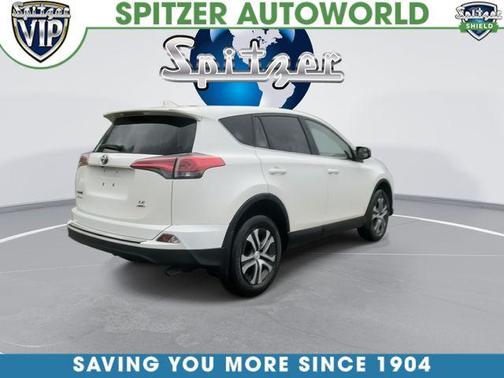 Super White 2018 Toyota RAV4 LE