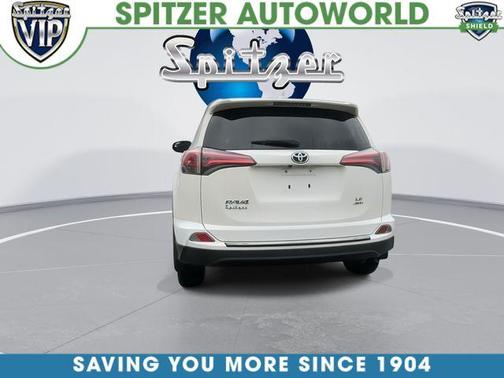 Super White 2018 Toyota RAV4 LE