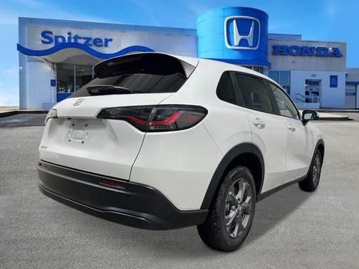 Platinum White Pearl 2027 Honda HR-V LX