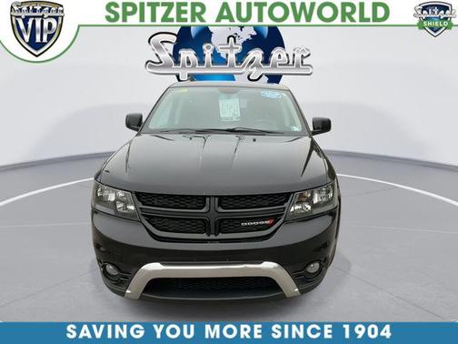 Pitch Black Clearcoat 2016 Dodge Journey Crossroad