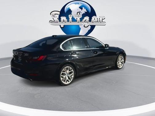 2025 BMW 330 i xDrive