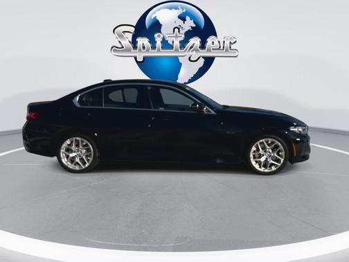 2025 BMW 330 i xDrive
