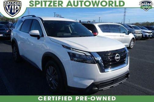 2025 Nissan Pathfinder SV