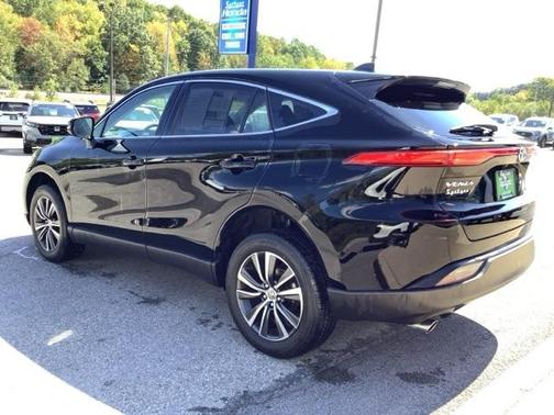 2023 Toyota Venza LE