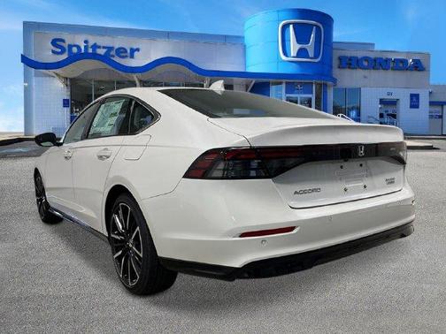 Platinum White Pearl 2026 Honda Accord Hybrid Touring