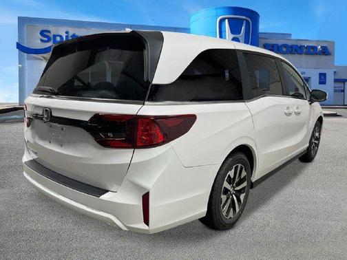 Platinum White Pearl 2027 Honda Odyssey EX-L