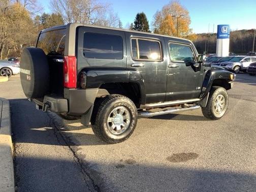 2010 Hummer H3 Luxury Edition