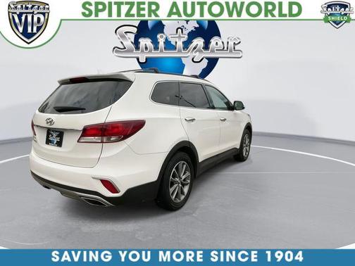 2017 Hyundai SANTA FE SE