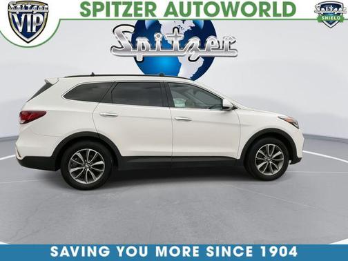 2017 Hyundai SANTA FE SE