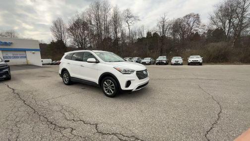 2017 Hyundai SANTA FE SE