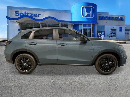 Pearl 2027 Honda HR-V Sport