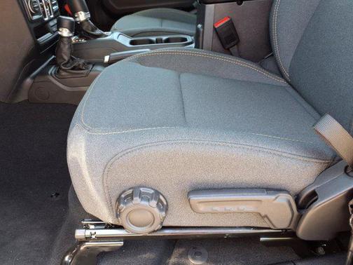 2025 Jeep Gladiator Nighthawk