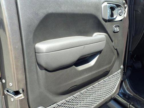 2025 Jeep Gladiator Nighthawk