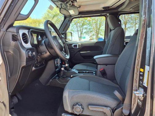 2025 Jeep Gladiator Nighthawk