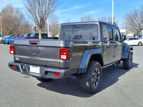 2026 Jeep Gladiator Sahara 4x4