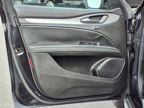 2018 Alfa Romeo Stelvio Sport