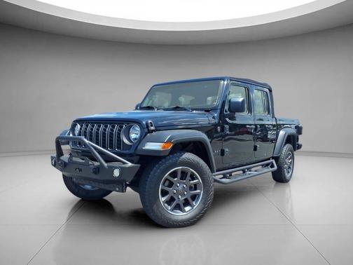 Black Clearcoat 2024 Jeep Gladiator Sport