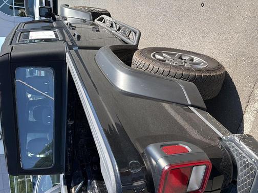 Black Clearcoat 2024 Jeep Gladiator Sport