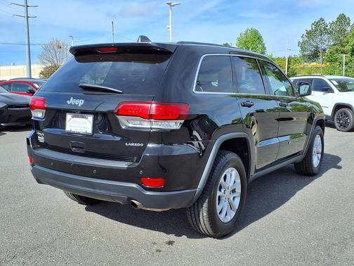 2022 Jeep Grand Cherokee Laredo