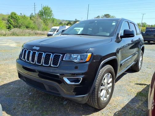 2022 Jeep Grand Cherokee Laredo