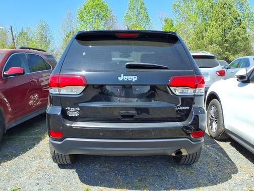 2022 Jeep Grand Cherokee Laredo