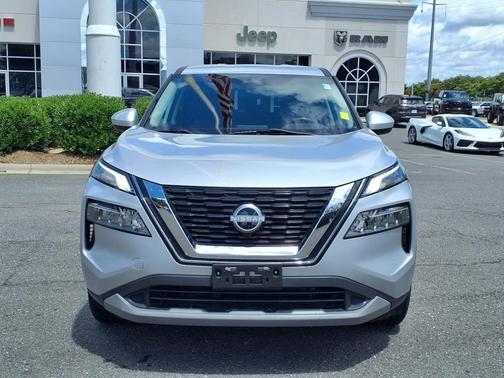 Brilliant Silver Metallic 2023 Nissan Rogue SV