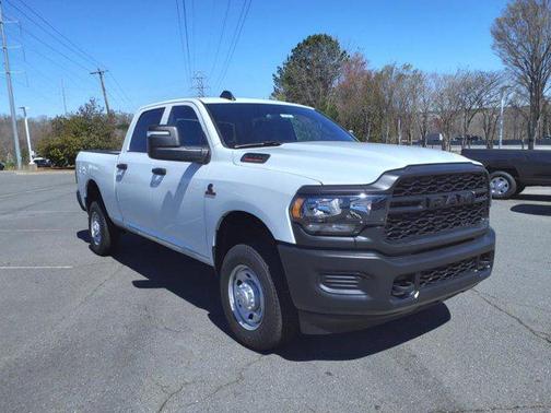 2024 RAM 2500 Tradesman Crew Cab 4x4 6'4' Box