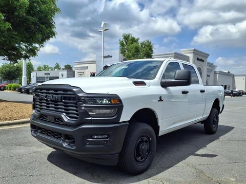 2025 RAM 2500 Tradesman Crew Cab 4x4 6'4' Box
