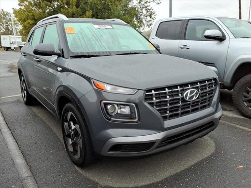 2024 Hyundai VENUE SEL