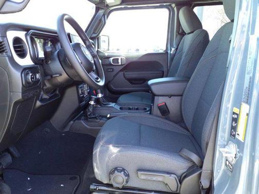 2025 Jeep Gladiator Nighthawk