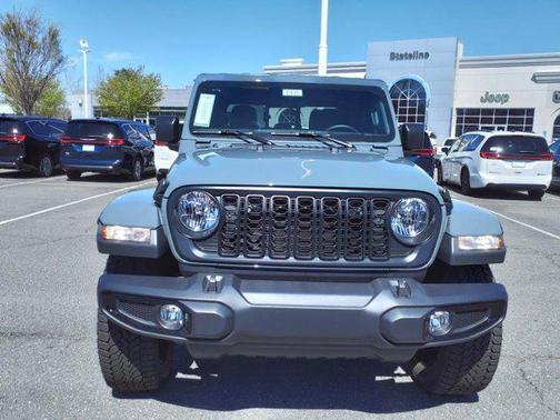 2025 Jeep Gladiator Nighthawk