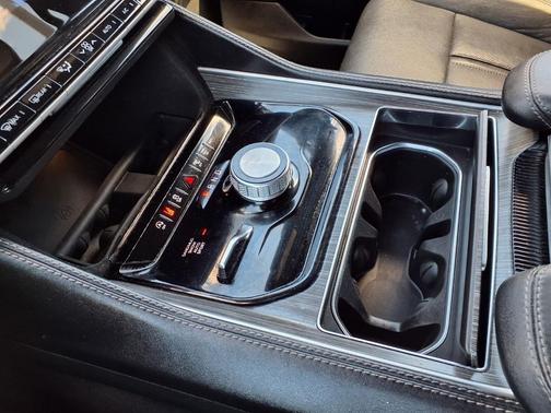 2024 Jeep Wagoneer L Series II 4x4