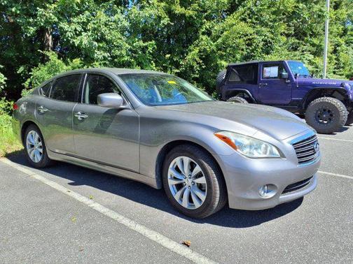 2011 INFINITI M37 Base