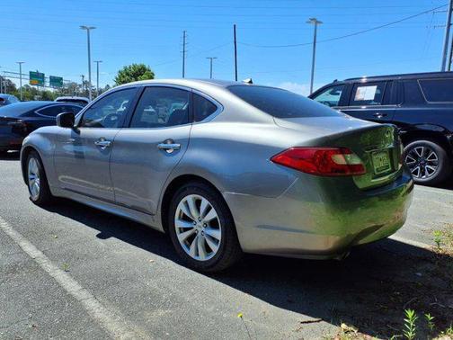 2011 INFINITI M37 Base