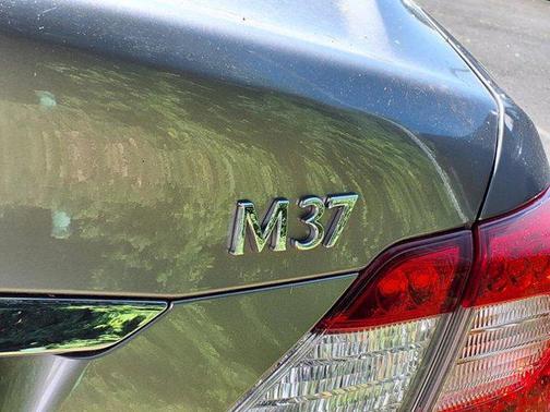 2011 INFINITI M37 Base