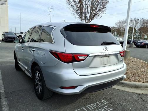 2017 INFINITI QX60 Base