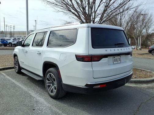2024 Jeep Wagoneer L Series II 4x2