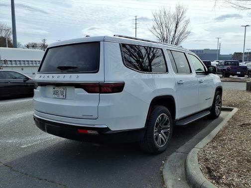 2024 Jeep Wagoneer L Series II 4x2