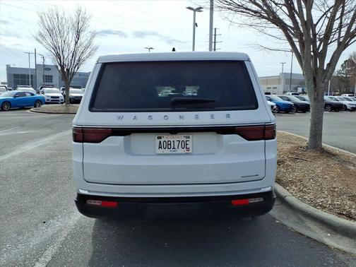 2024 Jeep Wagoneer L Series II 4x2