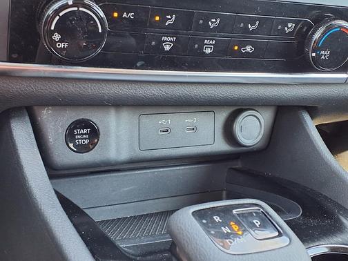 Gun Metallic 2024 Nissan Rogue S