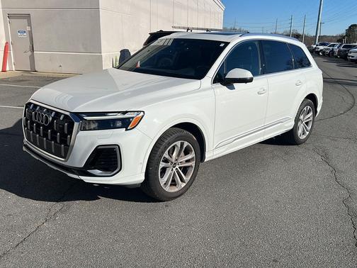 2025 Audi Q7 55 Premium Plus